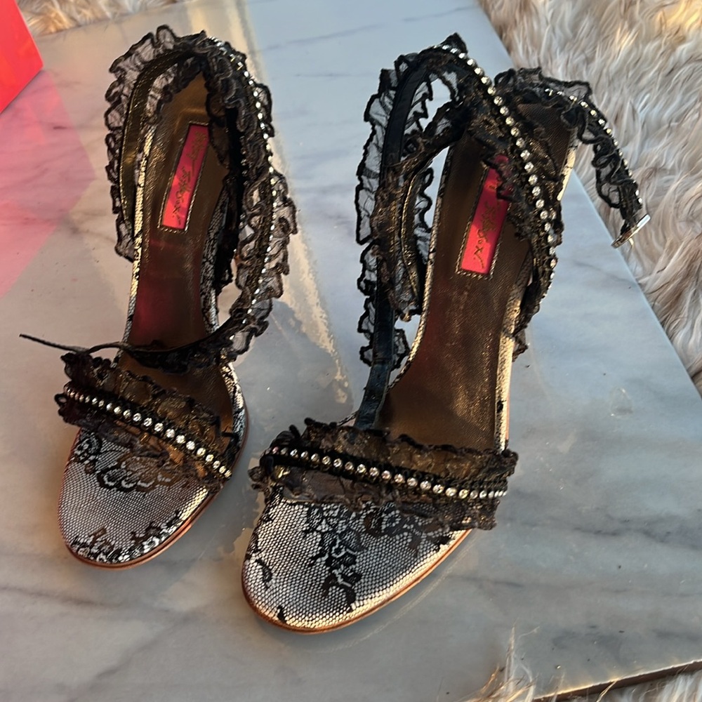 Betsey Johnson Black Lace Sandals High Heel - Picture 10 of 10